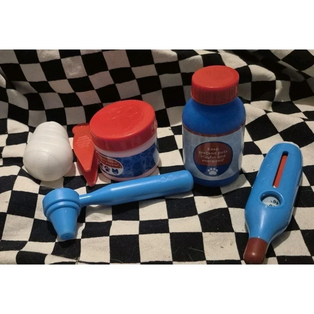 Kids Pretend Vet Doctor Toy Lot Pet Care Medical Play Set Accessories